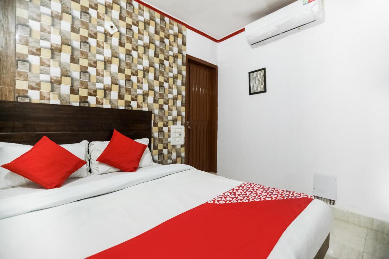Oyo 69534 Hotel Nanda Tower Hanumangarh Bagian luar foto