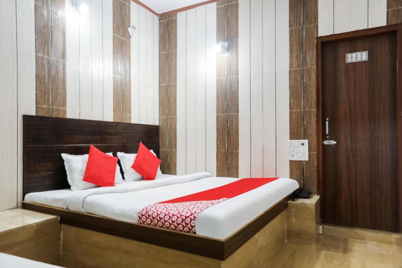 Oyo 69534 Hotel Nanda Tower Hanumangarh Bagian luar foto
