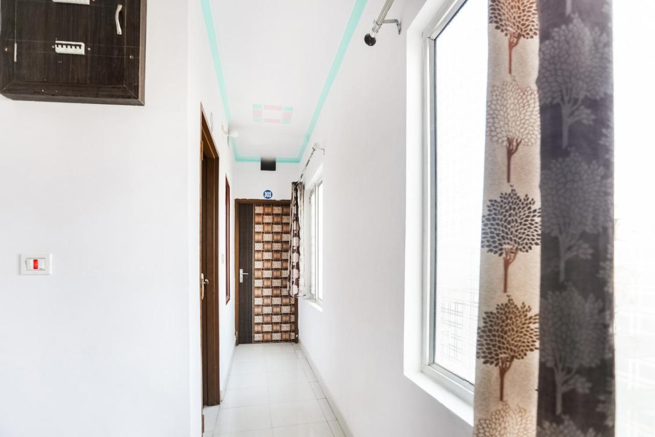 Oyo 69534 Hotel Nanda Tower Hanumangarh Bagian luar foto