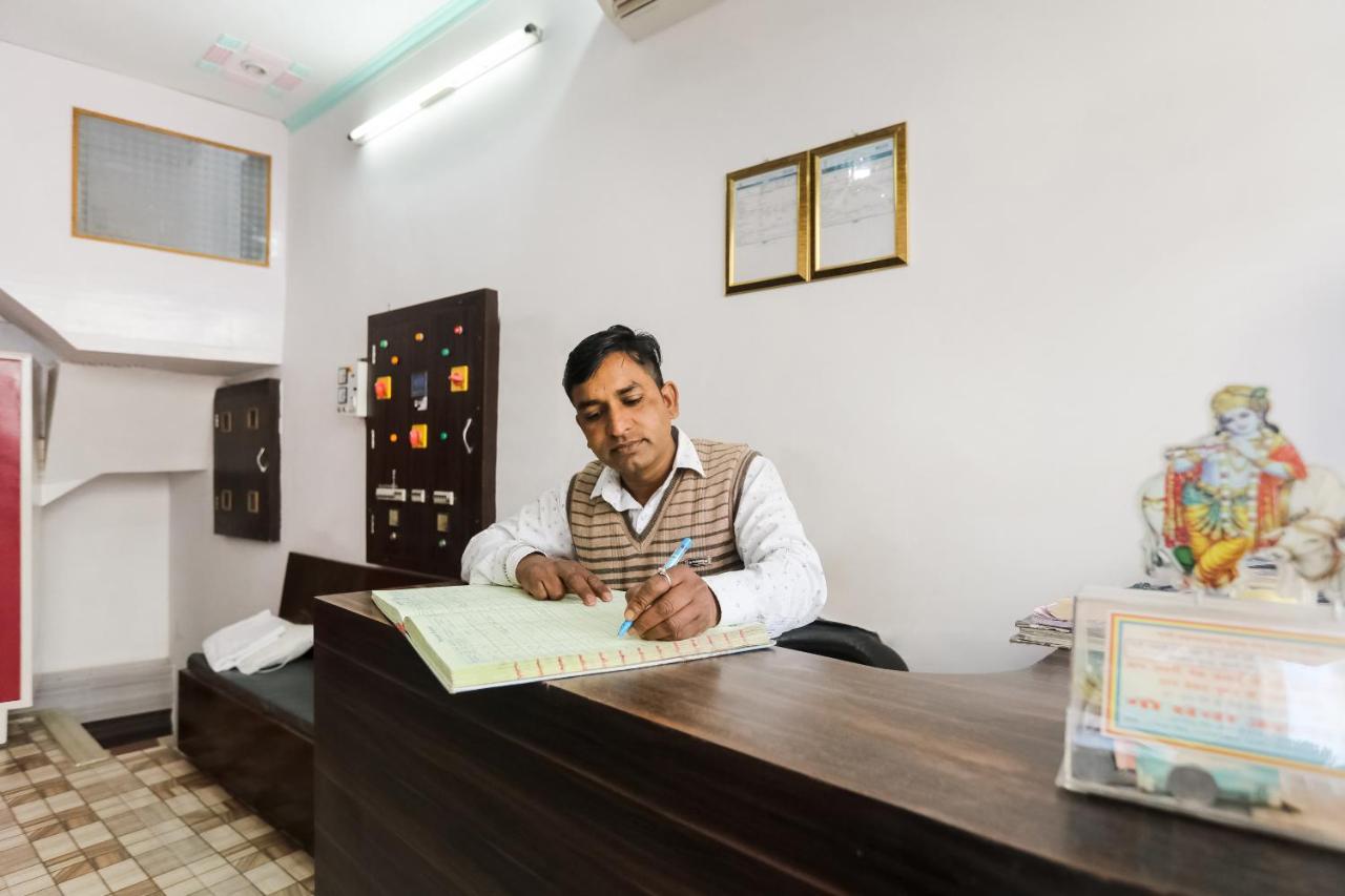 Oyo 69534 Hotel Nanda Tower Hanumangarh Bagian luar foto